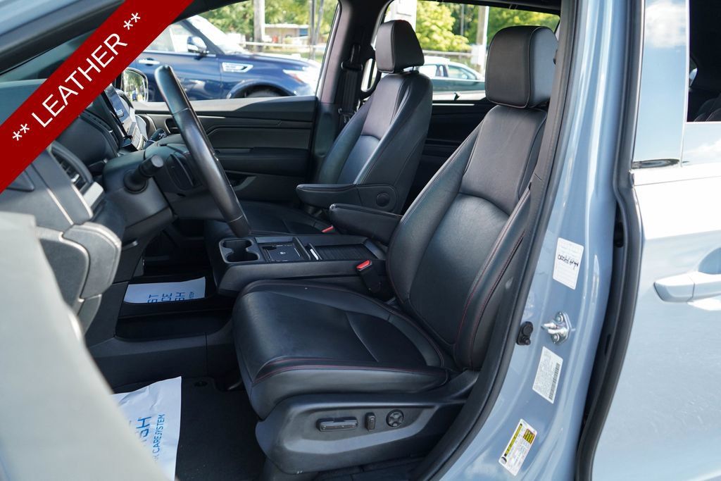 Used 2025 Honda Odyssey Sport-L image 6