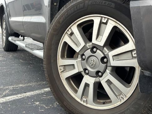 Used 2015 Toyota Tundra Limited image 2