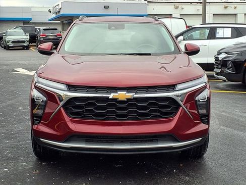 Used 2024 Chevrolet Trax LT w/ LT Convenience Package image 21