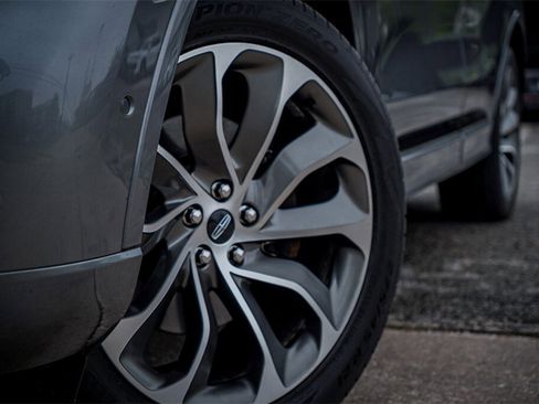 Used 2021 Lincoln Aviator Grand Touring w/ Elements Package Plus image 2