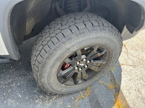Used 2019 Chevrolet Colorado ZR2 AWD/4WD image 3