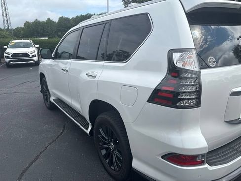 Used 2023 Lexus GX 460 Luxury w/ Sport Design Package AWD/4WD image 9