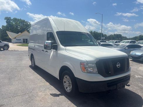 Used 2018 Nissan NV 2500 SV image 7