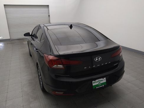 Used 2019 Hyundai Elantra Limited FWD image 6