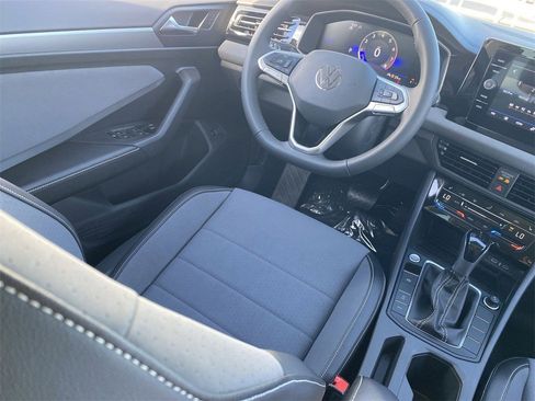 New 2026 Volkswagen Jetta SE image 10