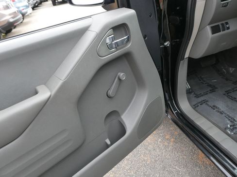 Used 2019 Nissan Frontier S image 14