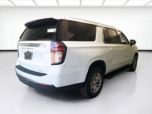 Used 2023 Chevrolet Suburban LT RWD image 4
