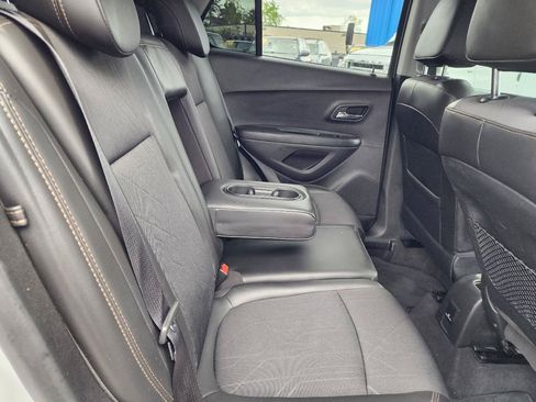 Used 2018 Chevrolet Trax LT w/ Driver Confidence Package FWD image 25