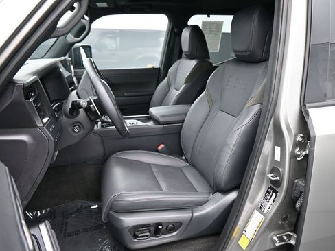 Used 2024 Lexus GX 550 AWD/4WD image 15