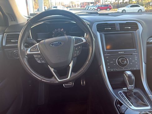 Used 2015 Ford Fusion Titanium image 20