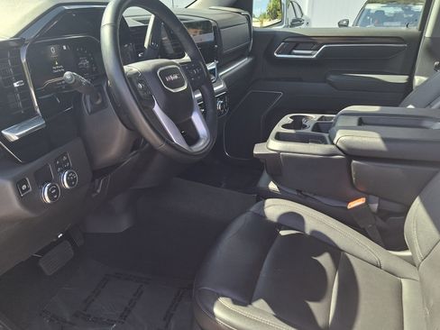Used 2025 GMC Sierra 1500 SLT RWD image 9
