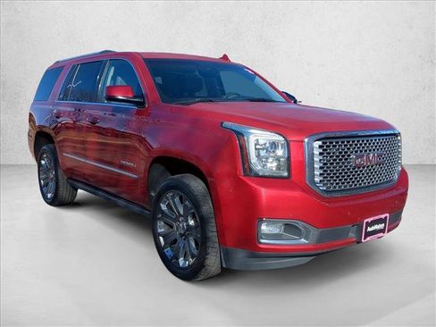 Used 2015 GMC Yukon Denali w/ Premium Package image 3
