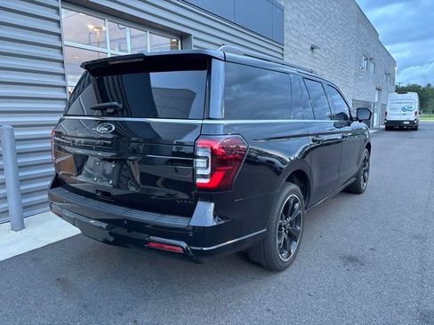 Used 2023 Ford Expedition Max Limited RWD image 3