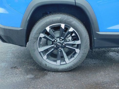 New 2025 Chevrolet Equinox RS AWD/4WD image 11