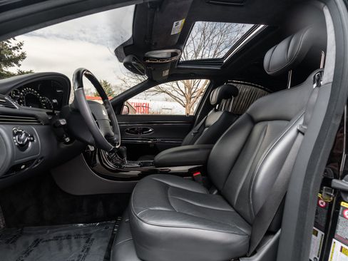 Used 2009 Maybach 57 S image 22