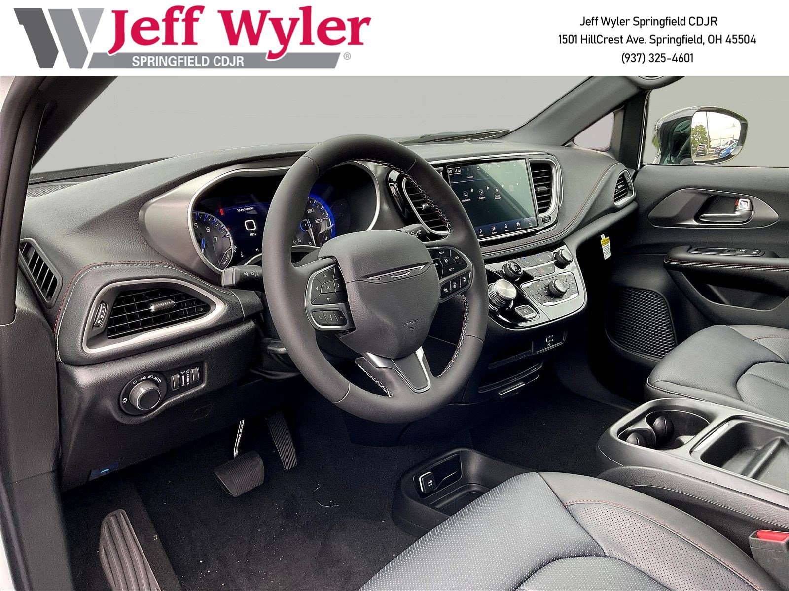 New 2027 Chrysler Pacifica Select FWD image 17