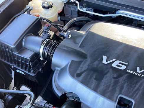 Used 2018 GMC Canyon SLT w/ Driver Alert Package image 32