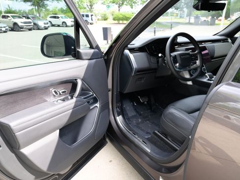 Used 2023 Land Rover Range Rover Long Wheelbase First Edition AWD/4WD image 15