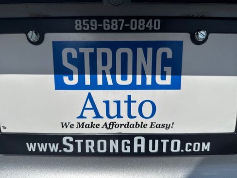Used 2025 Nissan Rogue SV AWD/4WD image 18
