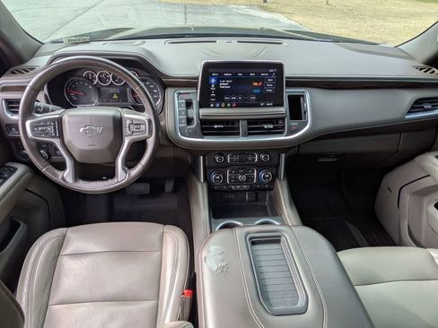 Used 2021 Chevrolet Tahoe Z71 w/ Z71 Signature Package image 29