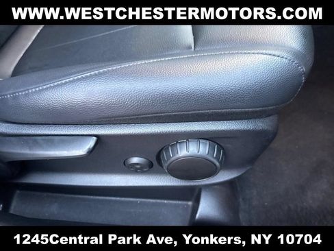 Used 2022 Mercedes-Benz GLB 250 4MATIC image 17