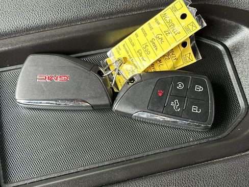 Used 2022 GMC Sierra 1500 SLT image 25