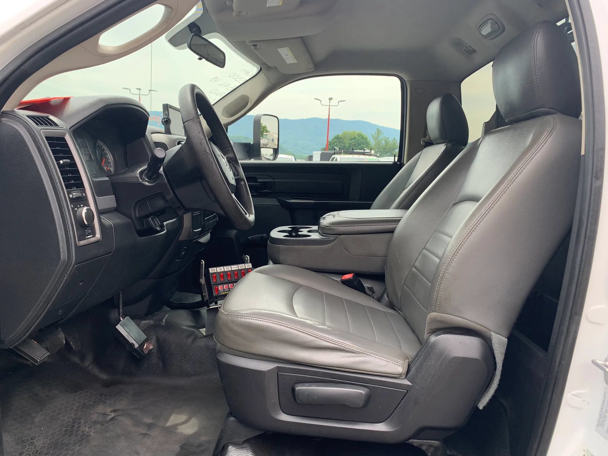 Used 2016 RAM 5500 Tradesman w/ Payload Upgrade Package RWD image 10