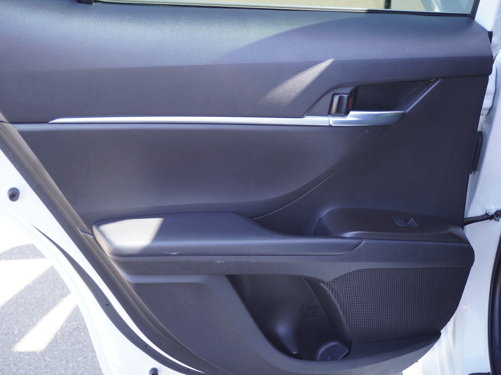 Used 2023 Toyota Camry SE FWD image 11