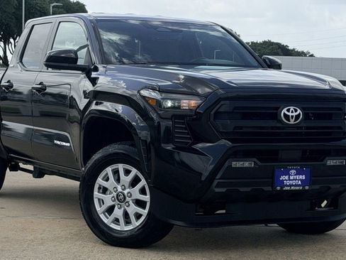 Used 2024 Toyota Tacoma SR5 AWD/4WD image 2