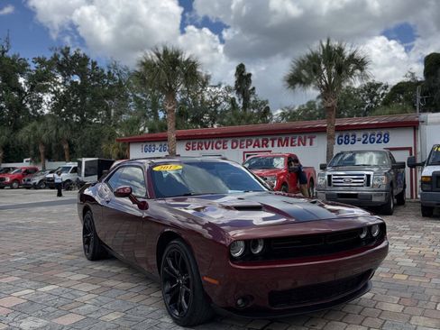 Used 2017 Dodge Challenger SXT w/ Blacktop Package RWD image 3