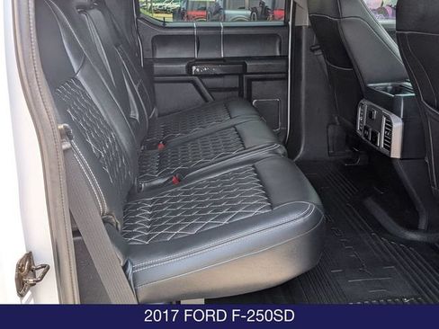 Used 2017 Ford F250 Lariat w/ Lariat Ultimate Package AWD/4WD image 27