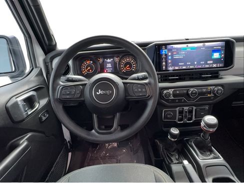 Used 2025 Jeep Wrangler Unlimited Sport AWD/4WD image 33