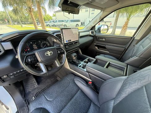 Used 2022 Toyota Tundra Limited AWD/4WD image 11