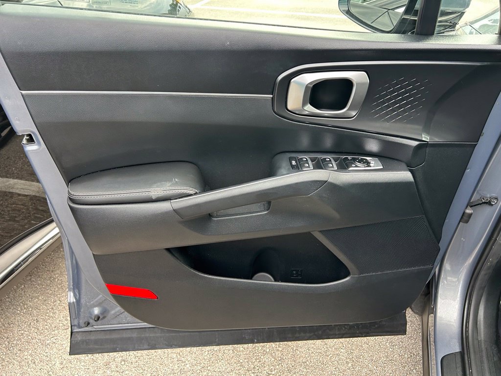 Used 2024 Kia Sorento S w/ Panoramic Sunroof Package FWD image 18