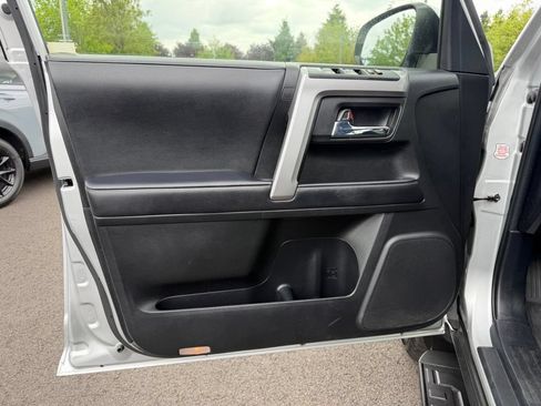 Used 2022 Toyota 4Runner SR5 Premium AWD/4WD image 13