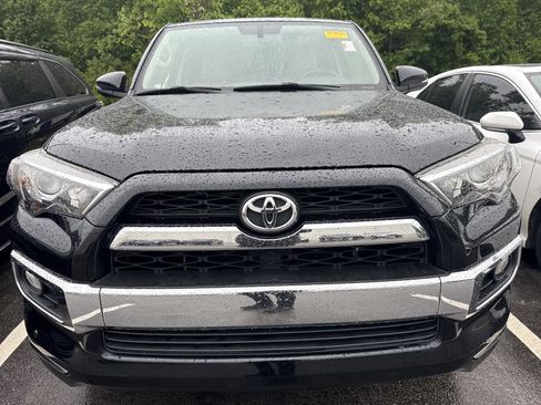 Used 2016 Toyota 4Runner Limited AWD/4WD image 3