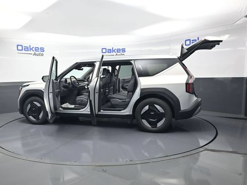 New 2026 Kia EV9 Wind AWD/4WD image 58