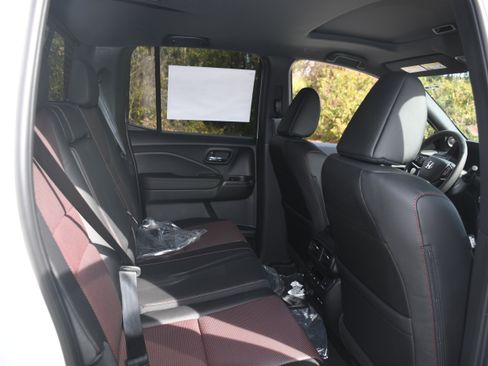 New 2026 Honda Ridgeline Black Edition image 10