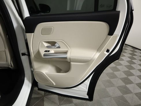 Certified 2025 Mercedes-Benz GLA 250 GLA 250 image 28