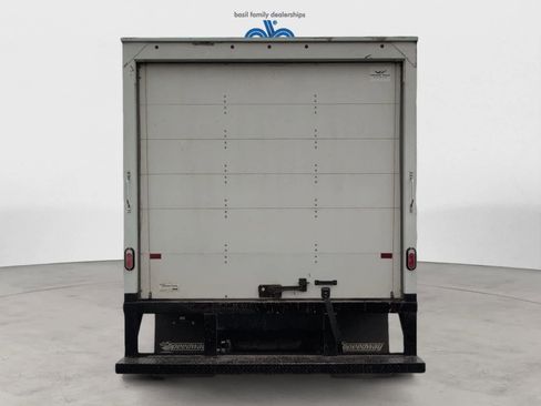 Used 2024 Ford E-450 and Econoline 450 Super Duty w/ Power Windows & Locks Group image 6