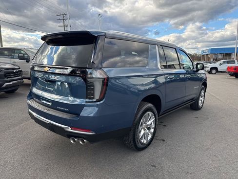 New 2026 Chevrolet Suburban Premier image 5