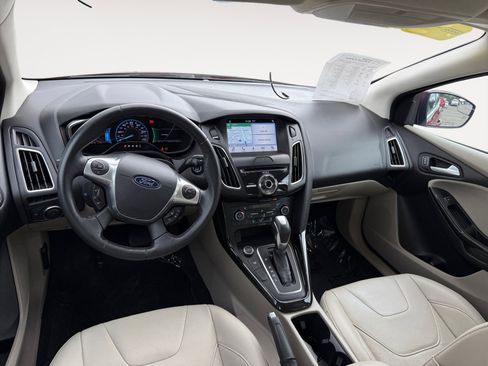 Used 2017 Ford Focus Electric Hatchback image 15
