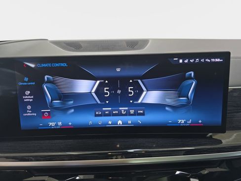 Used 2024 BMW X5 M60i image 25