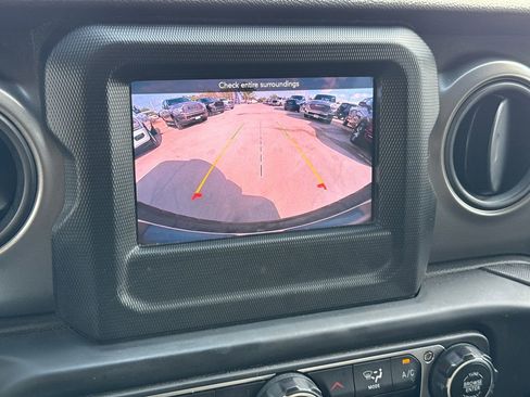 Used 2023 Jeep Wrangler Sport S image 26