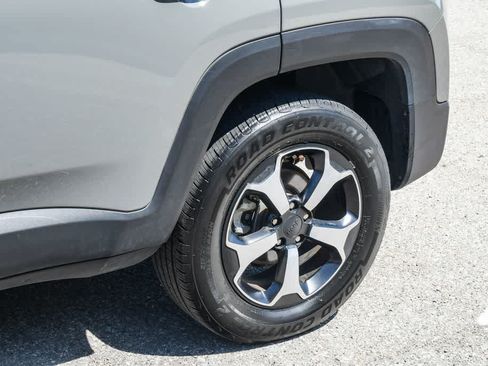 Used 2021 Jeep Renegade Trailhawk w/ Sun & Sound Group AWD/4WD image 11