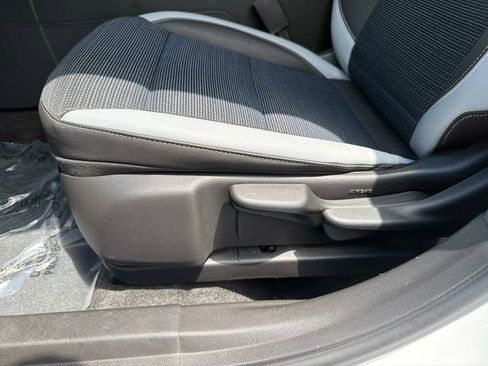 Used 2024 Buick Envista Preferred FWD image 19