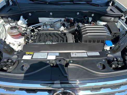 Used 2020 Volkswagen Atlas Cross Sport SE w/ Panoramic Sunroof Package AWD/4WD image 10