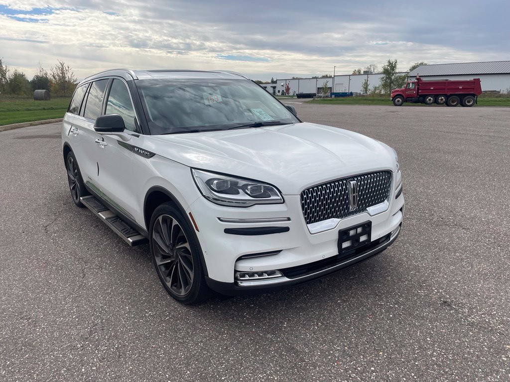 Used 2020 Lincoln Aviator Reserve w/ Equipment Group 202A AWD/4WD image 2
