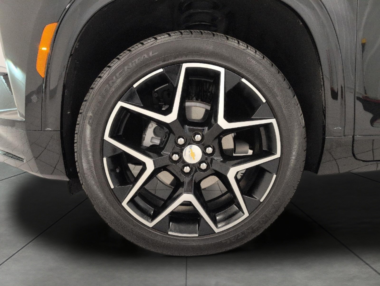 Used 2026 Chevrolet Traverse High Country w/ LPO, Floor Liner Package AWD/4WD image 3