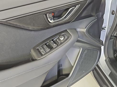 Used 2025 Subaru Outback Premium image 13